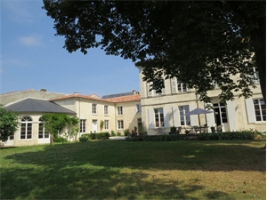 demeure à la vente -   85200  FONTENAY LE COMTE, surface 370 m2 vente demeure - UBI435537569